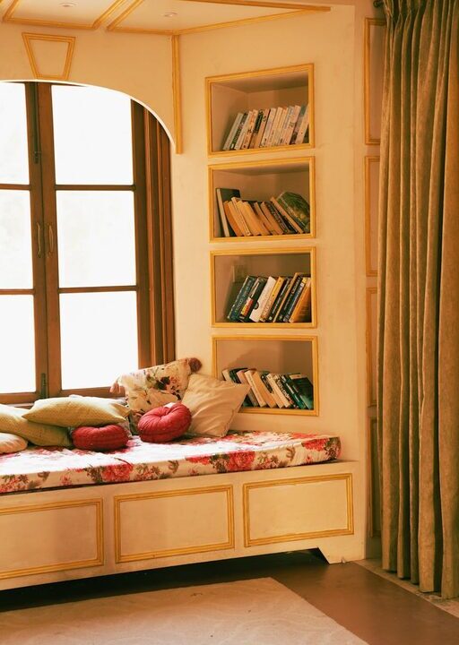 Tips for Creating a Cozy Reading Nook in Your Home