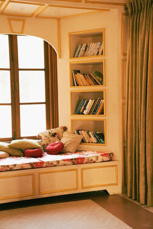 Tips for Creating a Cozy Reading Nook in Your Home